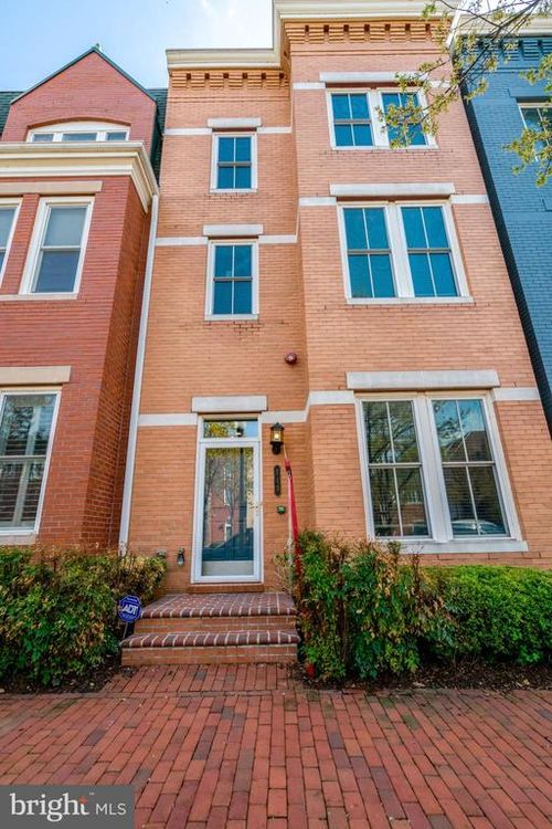 713 E Custis Ave, ALEXANDRIA, VA, 22301-1088 | Card Image