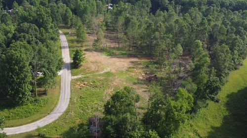 150 Dogwood Ln, Leoma, TN, 38468-5255 | Card Image