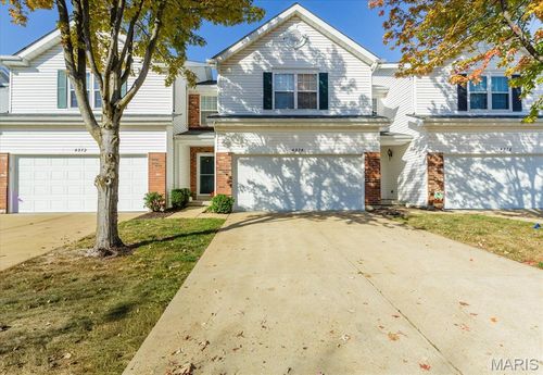 4374 Bristol View Ct, Saint Louis, MO, 63129-6724 | Card Image