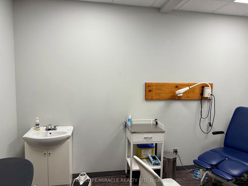 1-4-220 Main St, Bath, ON, K0H1G0 | Card Image