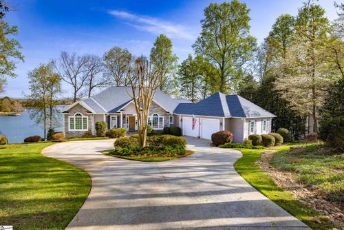 138 S Oak Pointe Dr, Seneca, SC, 29672-6764 | Card Image