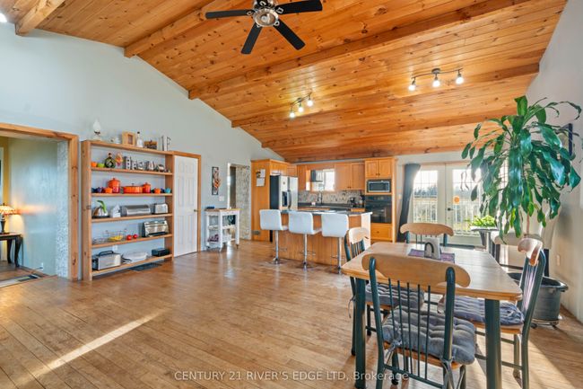 52 Caintown Rd, House other with 3 bedrooms, 2 bathrooms and 4 parking in Front Yonge ON | Image 14