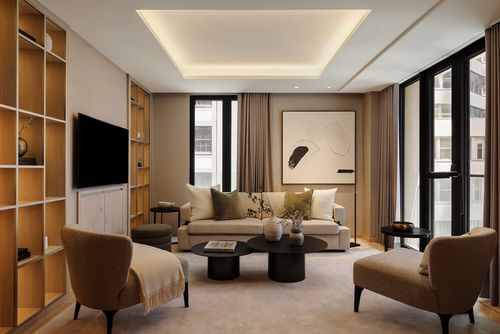 19c-685 5th Ave, New York, NY, 10022-4223 | Card Image