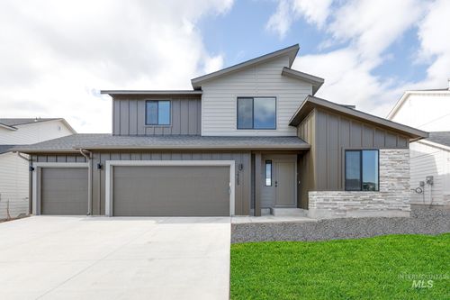 2365 W Opalite Dr, Kuna, ID, 83634-1040 | Card Image