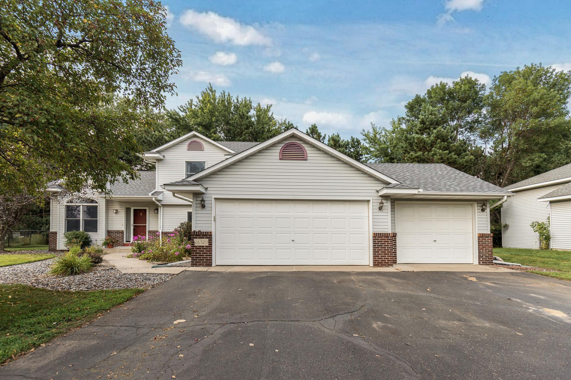Golden Ave, Wyoming, MN 55092