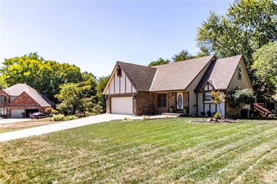 608 Fountain Hills Drive, House other with 4 bedrooms, 3 bathrooms and null parking in Warrensburg MO | Image 2