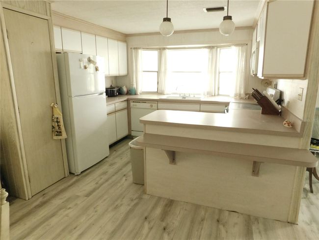 Kitchen | Image 4