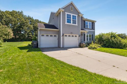 6787 Tiger Lily Dr, Kalamazoo, MI, 49009-7788 | Card Image