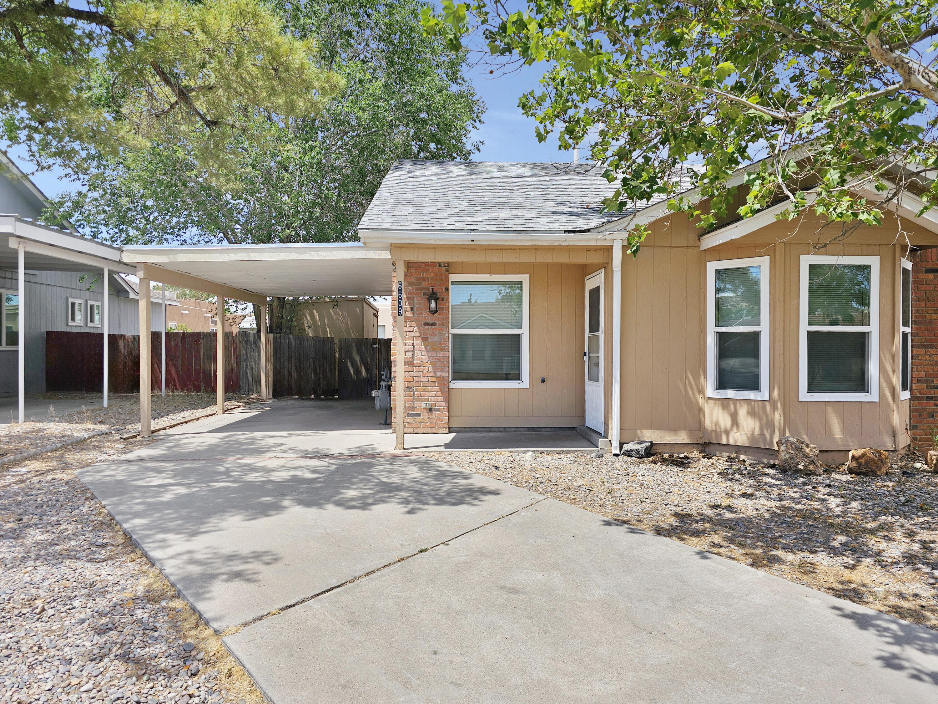 Azuelo Ave, Albuquerque, NM 87120