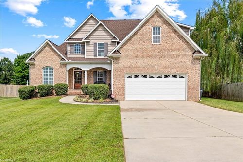 5220 Vineleaf Ct, Clemmons, NC, 27012-7880 | Card Image