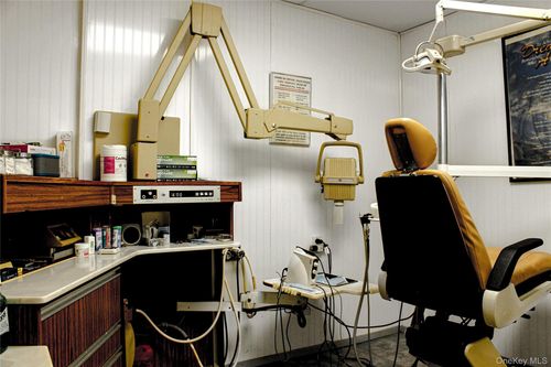 551 Crescent Street, New York, NY, 11208 | Card Image