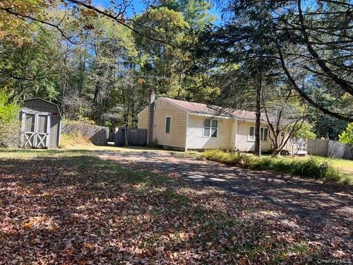 100 Upper Cherrytown Rd, Kerhonkson, NY, 12446-1811 | Card Image