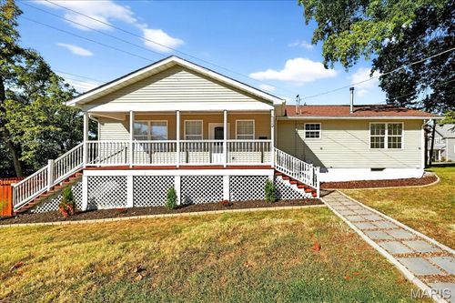 7210 Sussex Ave, Maplewood, MO, 63143-4121 | Card Image
