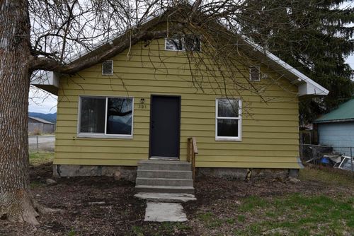 301 2nd Ave, Cusick, WA, 99119-5178 | Card Image