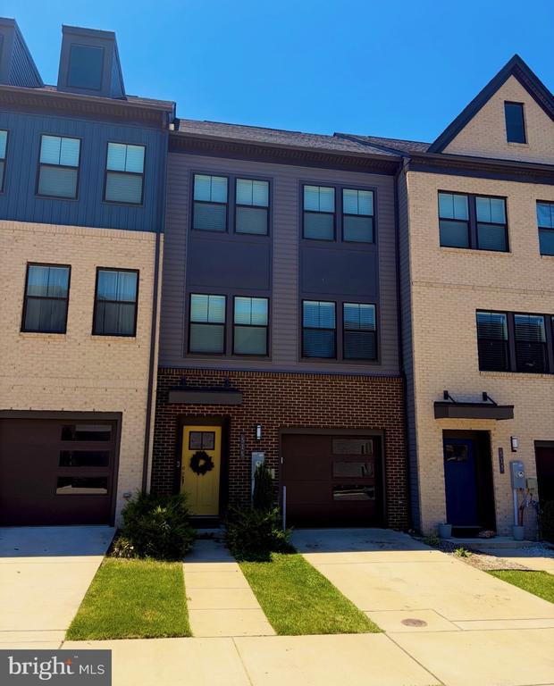 Residential in GLEN BURNIE