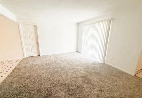 152-8100 Creekbend Dr, Houston, TX, 77071-1532 | Card Image