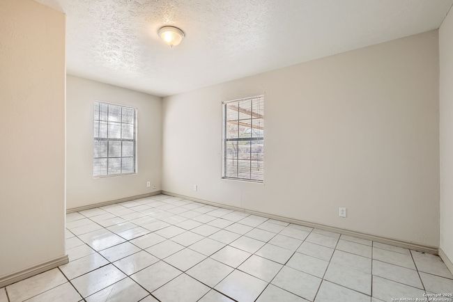 12177 Pearsall Rd, House other with 5 bedrooms, 2 bathrooms and null parking in Atascosa TX | Image 16
