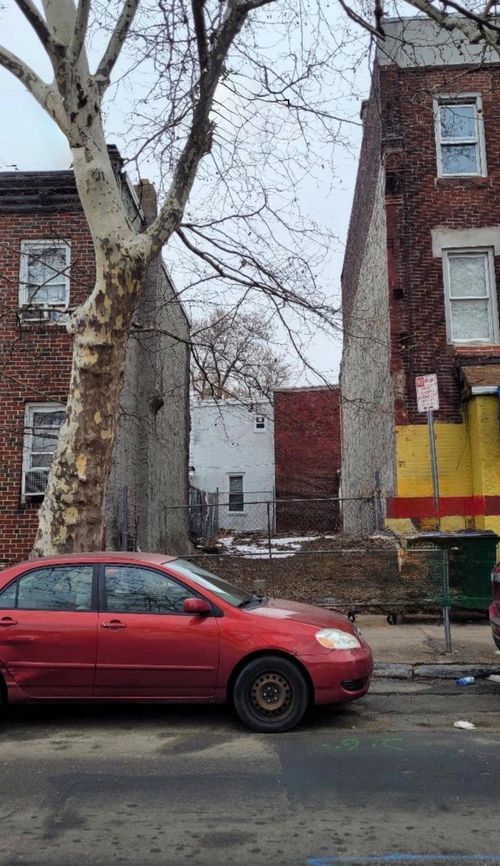 1133 W Cumberland St, Philadelphia, PA, 19133-1451 | Card Image