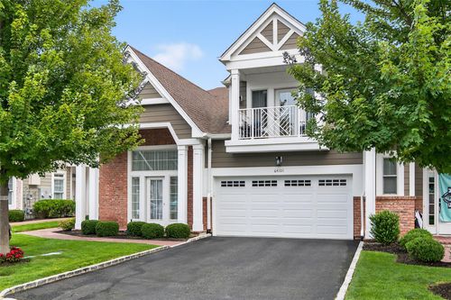 64101 Red Cedar Rd, Plainview, NY, 11803-2265 | Card Image