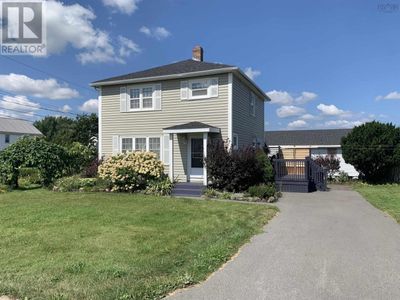 68 Mackinnon St, House other with 3 bedrooms, 1 bathrooms and null parking in Antigonish NS | Image 1