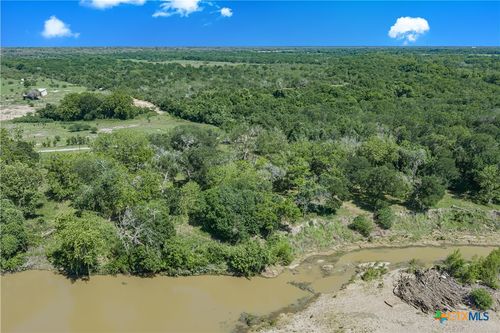 850 Crestview Dr, Cuero, TX, 77954-6816 | Card Image