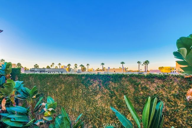 395 E 4th #41 Street, Condo with 2 bedrooms, 2 bathrooms and 2 parking in Long Beach CA | Image 65