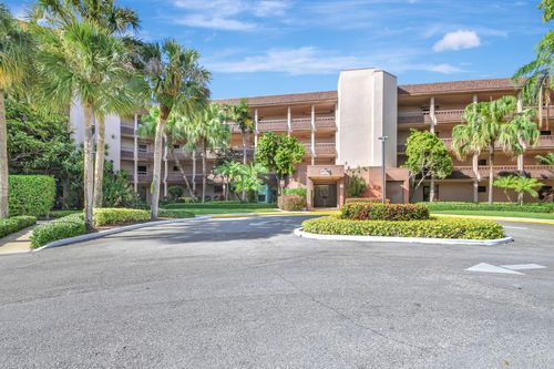 4702 Fountains Dr S, Greenacres, FL, 33467-5121 | Card Image
