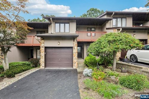 5 Wedgewood Dr, Woodland Park, NJ, 07424-3714 | Card Image