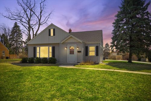 213 E Douglas Street, Port Washington, WI, 53074 | Card Image