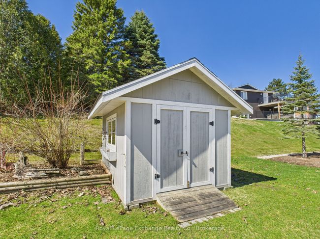 172 Park Dr, House other with 3 bedrooms, 2 bathrooms and 4 parking in Wingham ON | Image 45