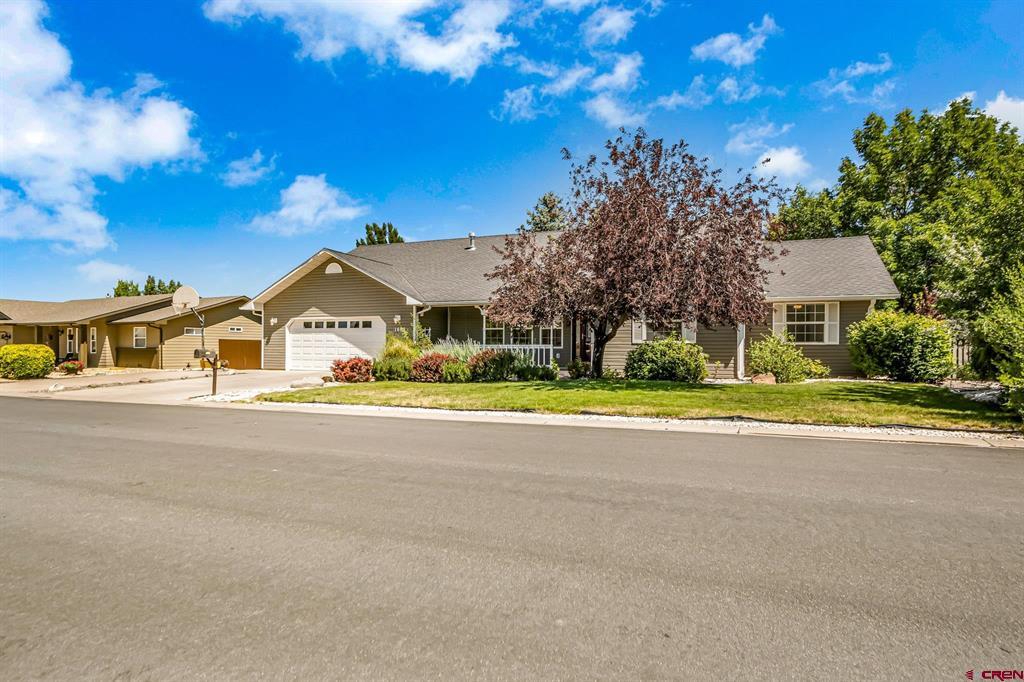 Sneffels St, Montrose, CO 81401