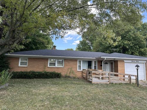 1330 Section St, Plainfield, IN, 46168-1747 | Card Image