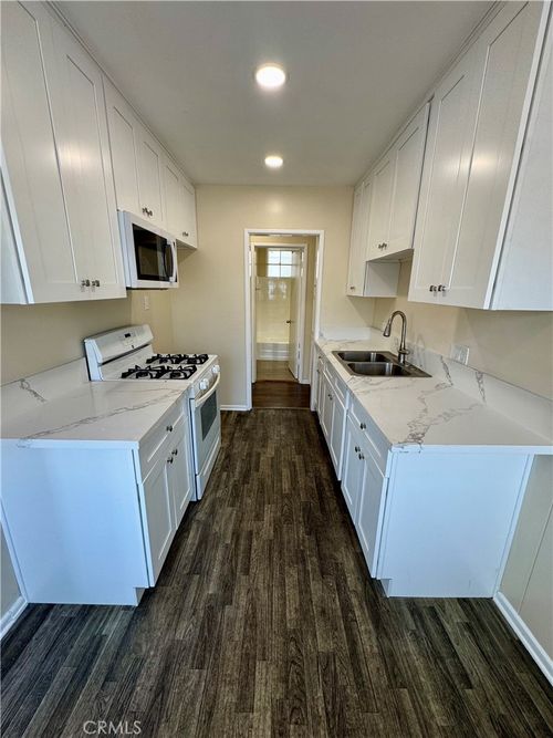 apt-d-1128 Irving Ave, Glendale, CA, 91201-4759 | Card Image