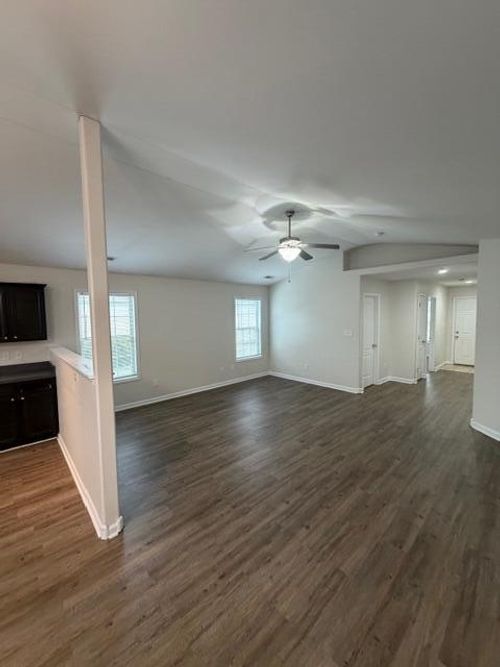 152 Stephen Dr, Georgetown, KY, 40324-8058 | Card Image