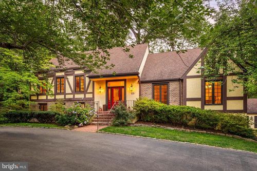 644 Robinson Ln, HAVERFORD, PA, 19041-1927 | Card Image