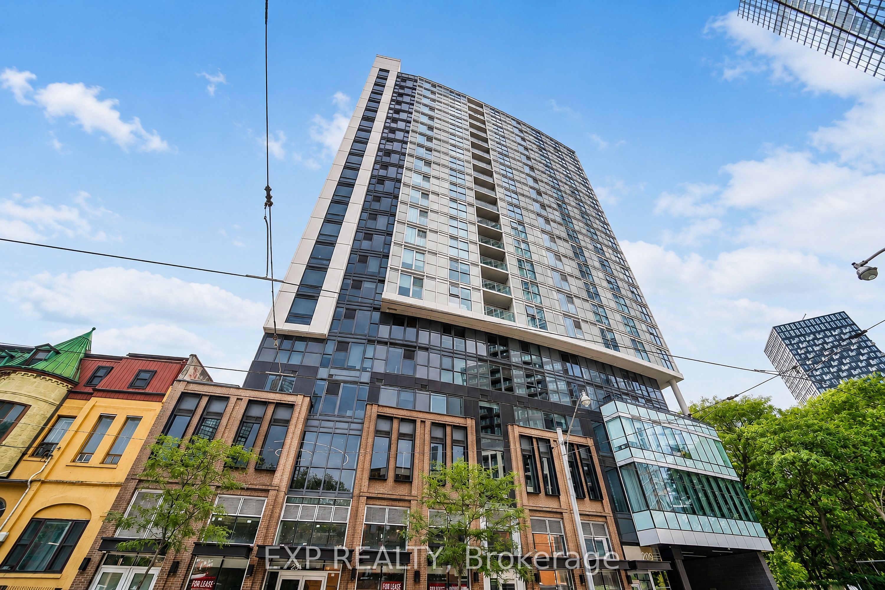 Residential in Toronto C08 2
