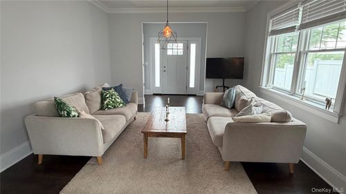 170-172 Lakeview Avenue, Harrison, NY, 10604 | Card Image