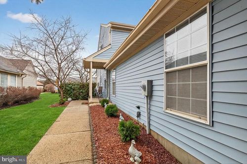 d-5 Scarborough Rd, Monroe Twp, NJ, 08831-5685 | Card Image