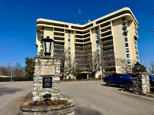 208-6666 Brookmont Ter, Nashville, TN, 37205-4633 | Card Image