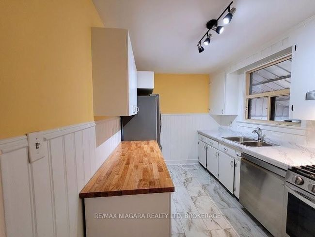 6476 Maranda St, Home with 4 bedrooms, 2 bathrooms and 3 parking in Niagara Falls ON | Image 8