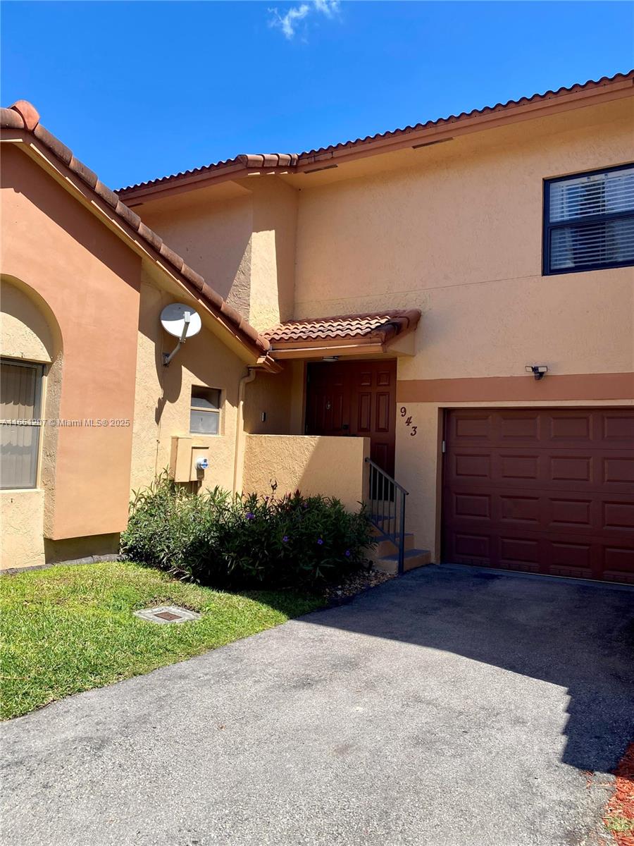 113th Ter, Pembroke Pines, FL 33025