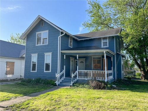 302 E 10th Court, Trenton, MO, 64683 | Card Image