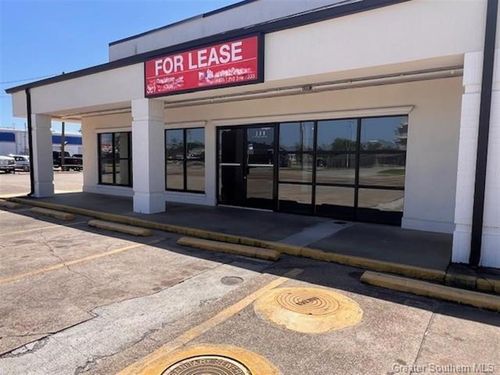 308 E Prien Lake Rd, Lake Charles, LA, 70601-8505 | Card Image