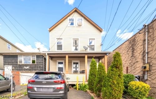 1007 Julia St, Elizabeth, NJ, 07201-1526 | Card Image