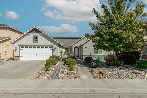 2425 Gallery Dr, Riverbank, CA, 95367-9562 | Card Image