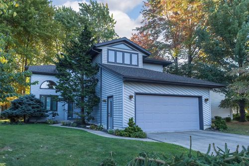 5157 Amherst Rd, Erie, PA, 16506-4331 | Card Image