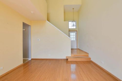 3241 Pennsbury Ct, Aurora, IL, 60502-6545 | Card Image
