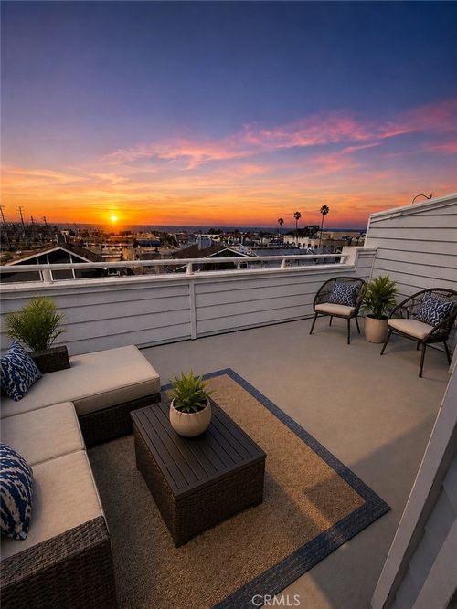 b-407 Anita St, Redondo Beach, CA, 90278-4752 | Card Image