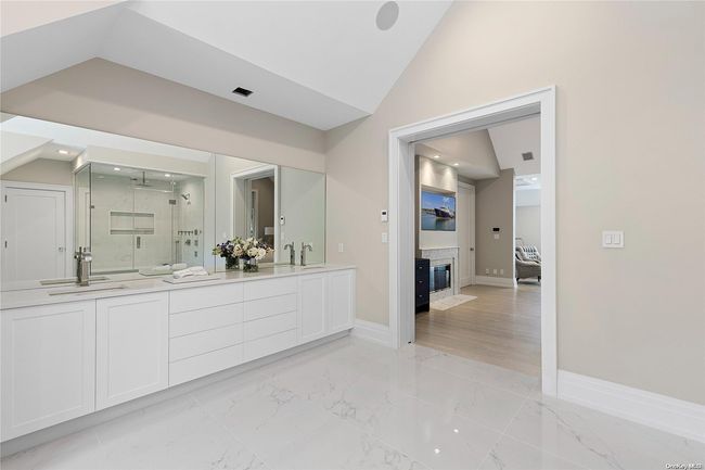 Primary Bath | Image 19