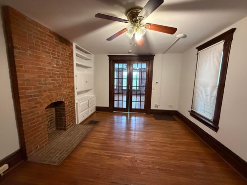 1360 S High St, Columbus, OH, 43207-1042 | Card Image